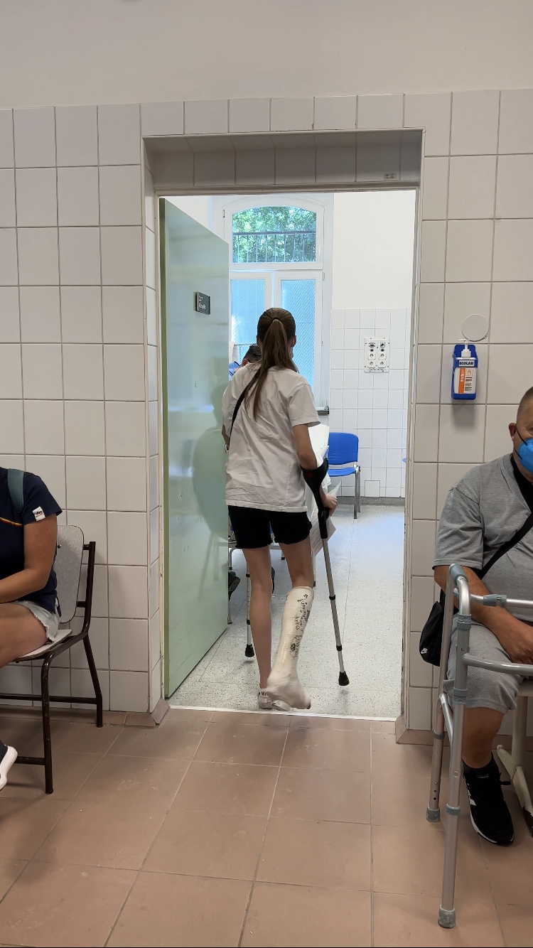 Nice girl in fresh slwc - video